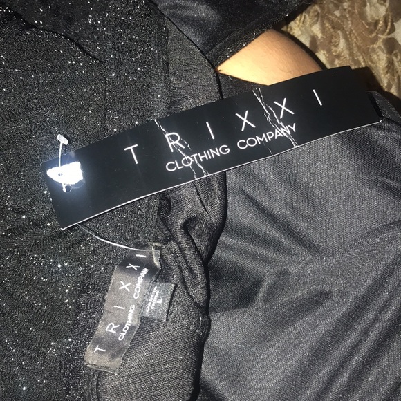 SHINY BLACK DRESS BRAND NEW🖤🤍🖤🤍 - Picture 5 of 5